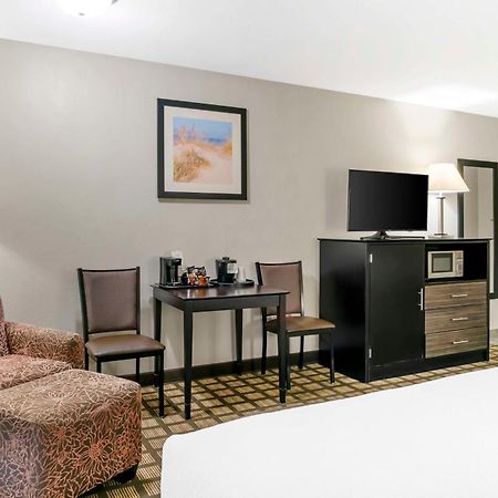 Best Western Beacon Inn Grand Haven Zewnętrze zdjęcie